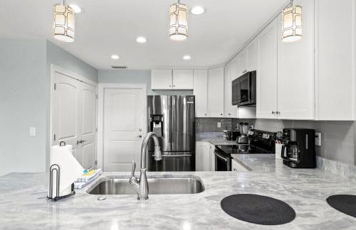 Coral Cabana - 3BD 2BA Home Close to Beach w/ Optional Golf Cart! - Foto 19