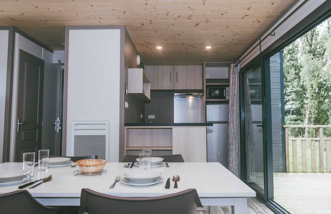 Modernly Furnished Cottage With Beautiful Terrace by a Lake - Foto 30