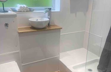 Luxury 2 Bedroom Norfolk Retreat-Private Hot Tub - Foto 26