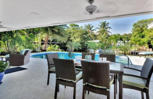 Waterfront Oasis w/ Pool Minutes to Downtown! - Foto 3