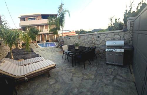 Odysseia Stay Pool & Private Jacuzzi 2min Beach - Foto 11