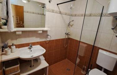 Apartment Valentina - private pool,200m from beach - Foto 16