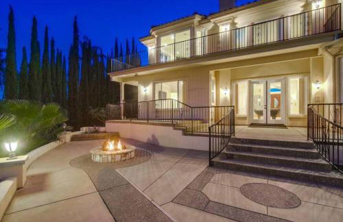 Villa Andalusia 6BR 5BA Luxury Jacuzzi Views and Games - Foto 2