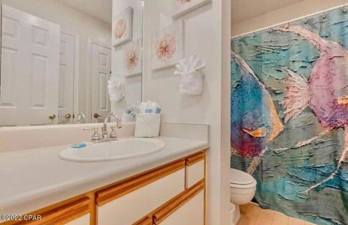 Desirable Pet Friendly Resort, 3 minute walk to the Beach, Beachside Pool & Restaurant Message for Snow Bird Rates - Photo 14