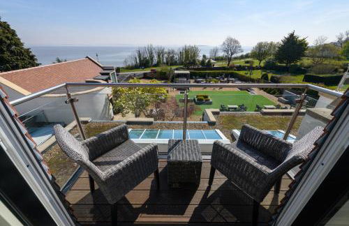 Holm House - Stylish Coastal Suites - Silures Bar & Restaurant On-site - Foto 5