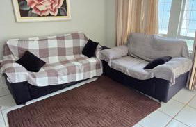 Casa ampla mobiliada com estacionamento para até 5 veículos - Foto 7