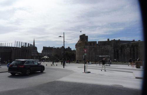 Maison Saint-Coulomb - Foto 17