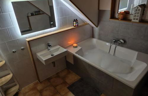 Sonnenblick Dachgeschoss Salgen - Foto 2