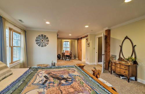 The Barn House Caldwell Mtn Retreat with Hot Tub! - Foto 17