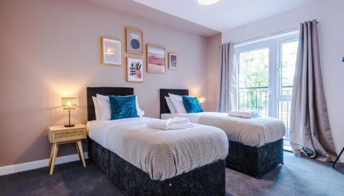 Formby Village Apartments By Greenstay Serviced Accommodation - Perfect For SHORT & LONG STAYS - Couples, Friends, Families & Business Travellers All Welcome - Dog Friendly - 7 - Foto 2