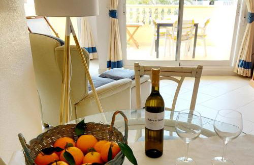 Estupendo apartamento en primera línea de playa y con vistas al mar - Foto 23