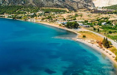 AG Stone Home - Idyllic Beachside Villa in Isthmia - Foto 2