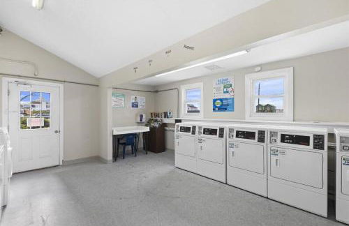 Out To Sea - Oceanfront 2 Bedroom, 2 Bath Condo - Foto 4