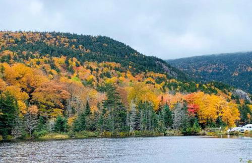1800OR Unique 'yurt' home in Bretton Woods 1 mi to skiing firepit foosball beach Hot tub - Foto 106