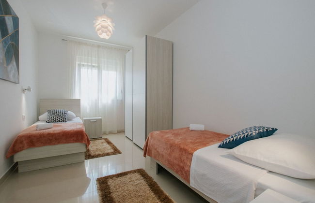 Scenic Sea View Apartment Trogir - Foto 8