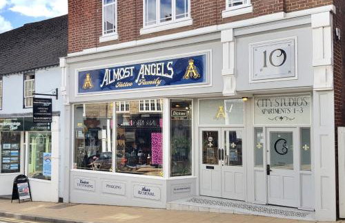 City Studios - Photo 4