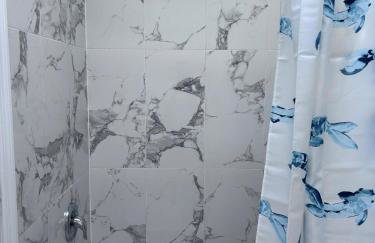 Luxury 3 BedRoom Apartment with Private Entrance plus Free Parking - Foto 19