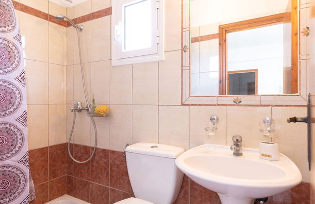 Dora Pool Studios by Konnect, 150m from the Beach - Photo 8