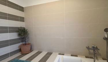 Causette room, Escapade balnéo en Provence, proche mer - Foto 4