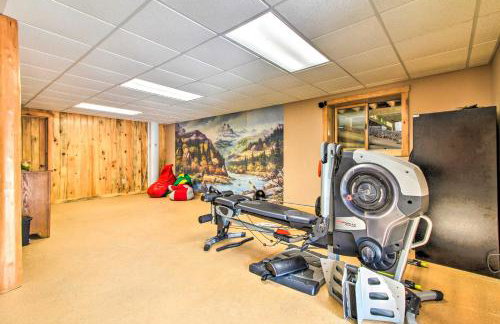 Chic Brandon Cabin with Pool, Hot Tub and Sauna! - Foto 24