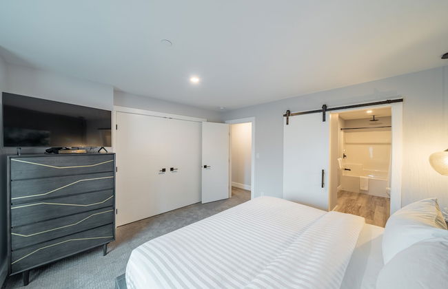 Sunrise Ridge Waterfront Resort - Photo 7