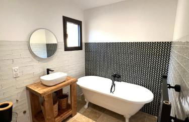 "Bergerie coasina" avec piscine et vue mer - Foto 3