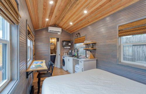 Stay Portland - Restored Farmhouse & Backyard Tiny House Village - Photo 60