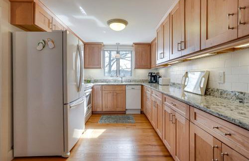 1 Mi to Beach! Family Gloucester Gem with Yard - Foto 7