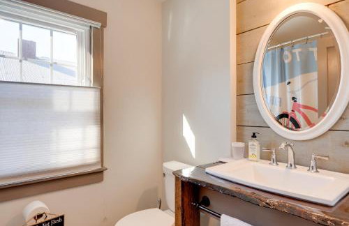 Charming Farmhouse Walk to Village and Trails! - Foto 21