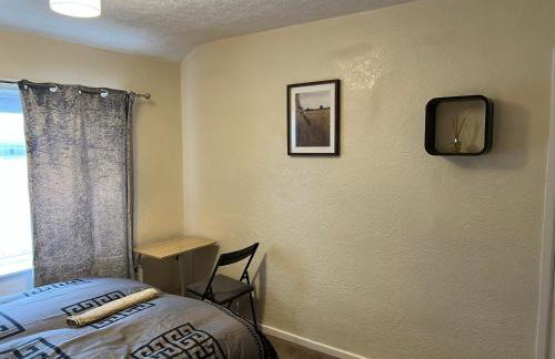 Five Oaks House- Entire 3 Bedroom House for Family & Contractors with up to 5 sleep- NO PARTIES ALLOWED - Foto 5