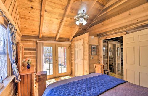 The Lake Place Cabin with Golf Cart and Free Kayaks! - Foto 12