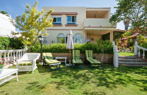 Charming villa in Sanlúcar de Barrameda with private pool - Photo 3