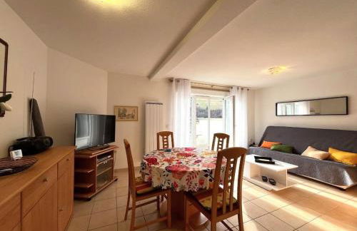 Agréable T2 à La Bourboule, Terrasse Sud, WiFi, Parking - FR-1-608-298 - Foto 6