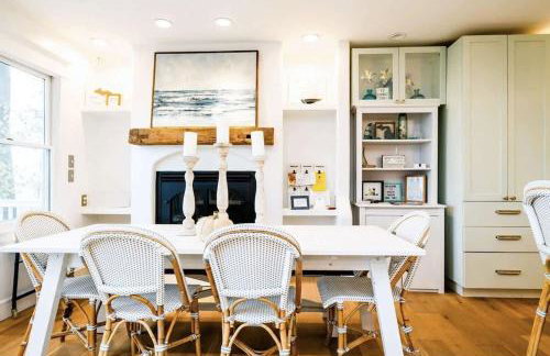 Beachfront Haven - Sunset Views - Hot Tub - BBQ - Family Friendly - Foto 14