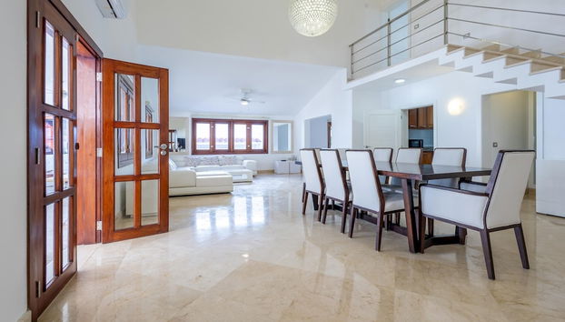 Beachfront 7BR Villa With Pool Maid Los Corales - Foto 3, Habitación