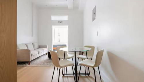 19-4I Stylish 1BR in the Heart of the East Village - Foto 4