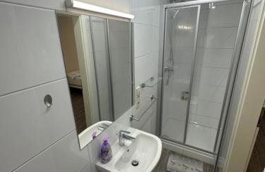 Tolle FeWo direkt am Campus 24-7 Checkin - Photo 2