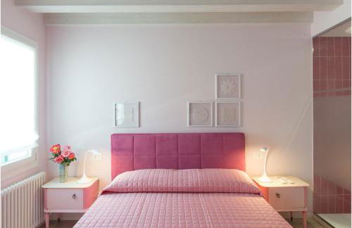 Tiffany Home - Photo 55