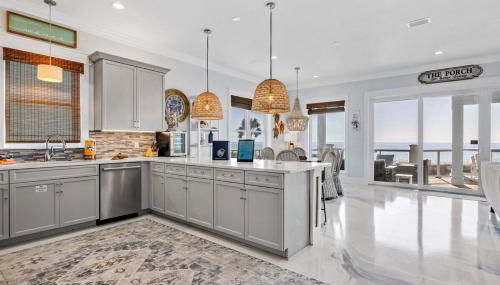 Blue Heaven on the Beach Gulf Front Sleeps 20 6 Br Heated Private Pool - Foto 3