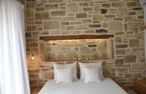 LAINI LUXURY SUITES - Photo 2