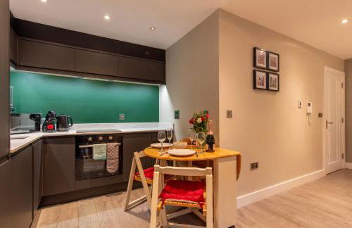 York Staycation with parking included - Foto 3