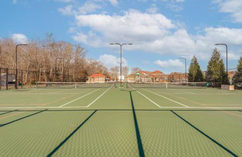 Shuttle to Beach, Relax on Patio! Millville Escape - Foto 27