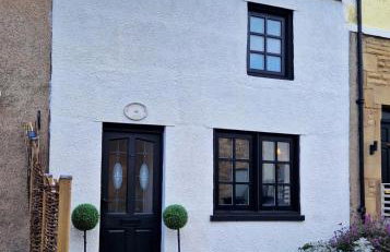 Historic 1629 May Cottage with Hot Tub - Photo 2