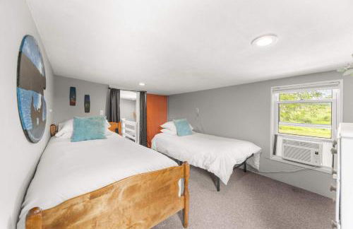 Keuka Wine Trail Vineyard View Farmhouse - Fire Pit & Game Room - Foto 16