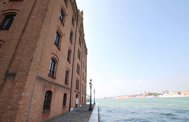 Giudecca Apartment View - Photo 1
