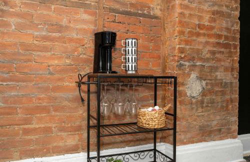 Stylish Modern Gem in the HIlls - Foto 10