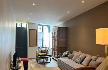 Au pied de la Cité Médiévale, piscine, vue extraordinaire, gîte La Trivala à Carcassonne - Photo 9