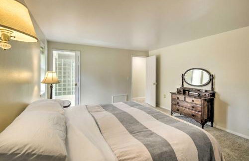 Spacious Family Home on Golf Course Hike and Bike! - Foto 11