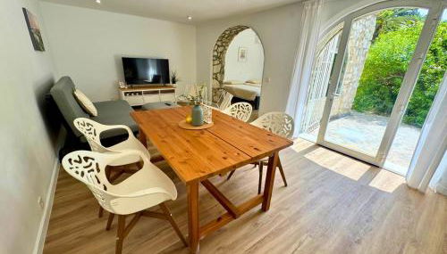 Newly renovated guest apartment at villa with great location! - Photo 2