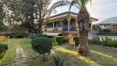 I Giardini di Plinio - Elegante e Luminoso. - Photo 4, Garden view